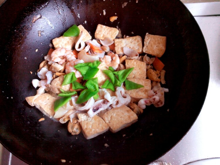 海鲜酱豆腐步骤7