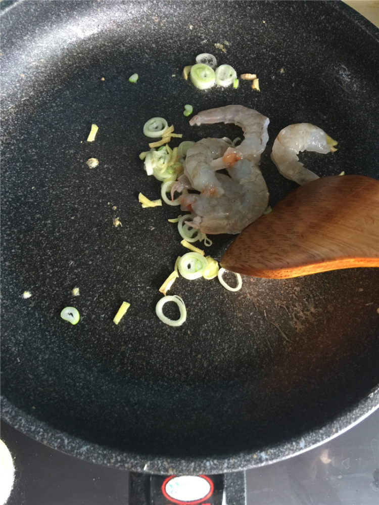 苦瓜虾仁滑蛋步骤5