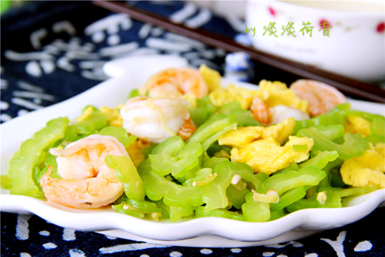 苦瓜虾仁滑蛋步骤9
