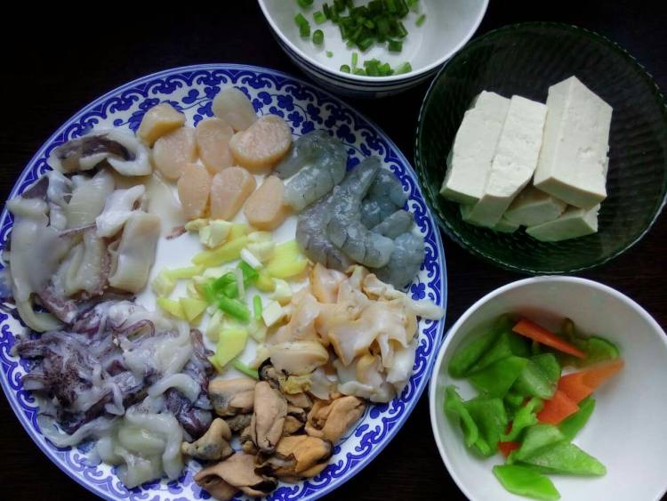 海鲜豆腐步骤1