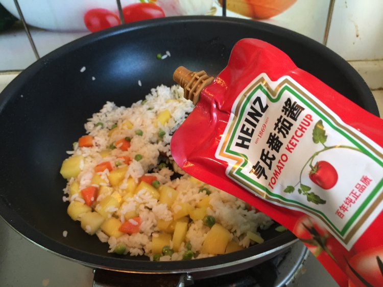 凤梨虾仁焗饭步骤7