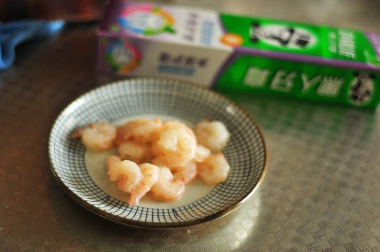 芦笋虾仁蛋饼#多效护步骤1