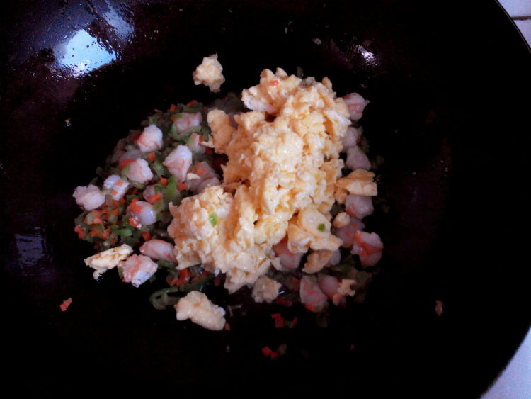 鸡蛋虾仁酱步骤7