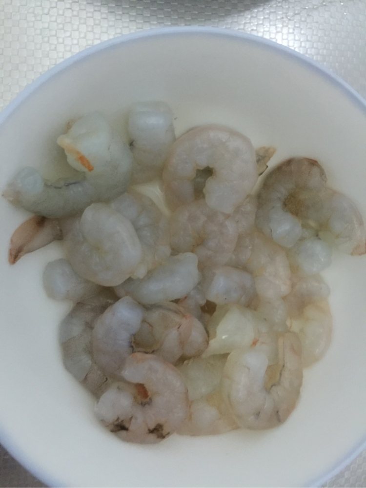 青椒虾仁步骤2