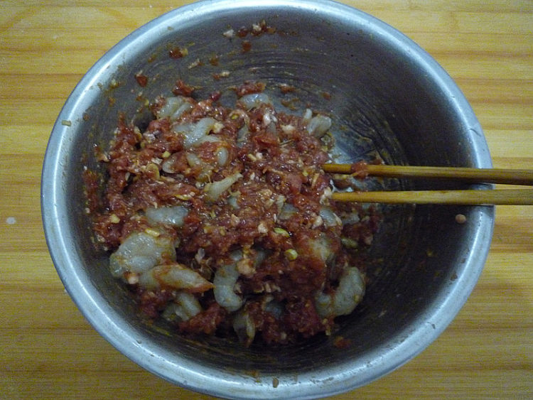 猪肉三鲜锅贴步骤4
