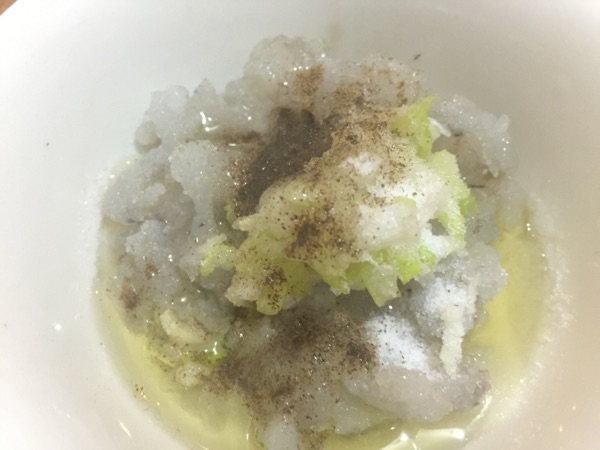 虾仁豆腐丸子步骤3