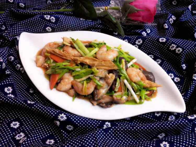 香菇腐竹脆虾仁步骤7