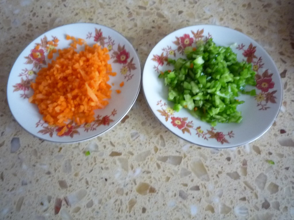 虾仁土豆蒸丸子步骤3