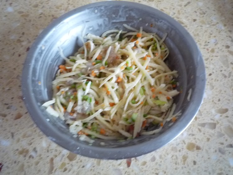 虾仁土豆蒸丸子步骤6
