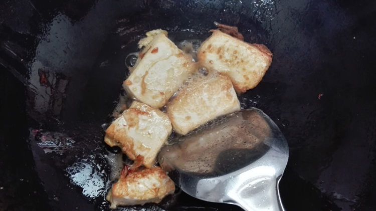 虾仁炒豆腐步骤8