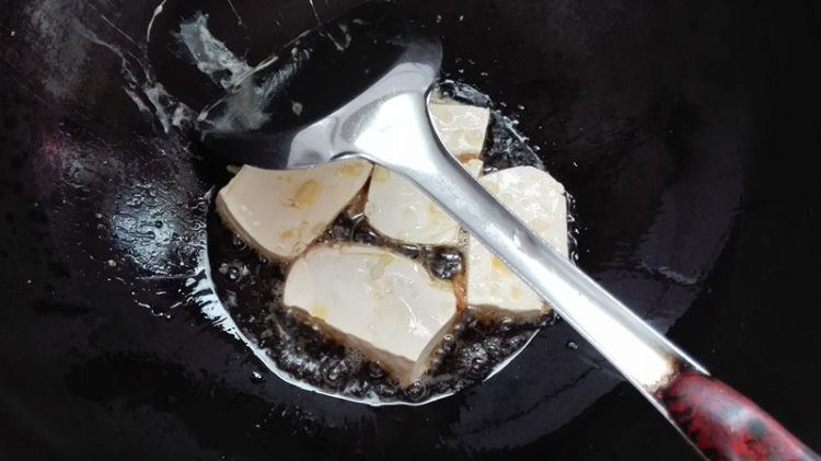 虾仁炒豆腐步骤7