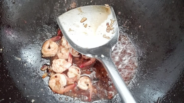 虾仁炒豆腐步骤12