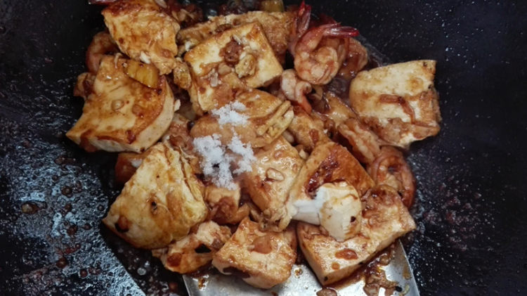 虾仁炒豆腐步骤14