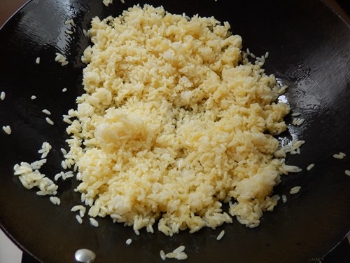 【手工美食】虾仁蛋炒步骤7