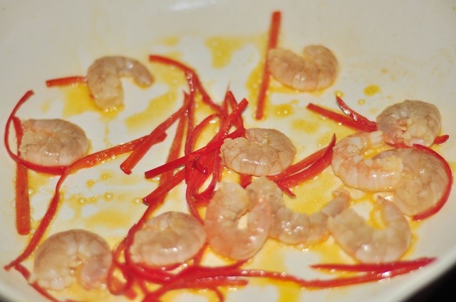 鲜虾仁菠菜卷步骤10