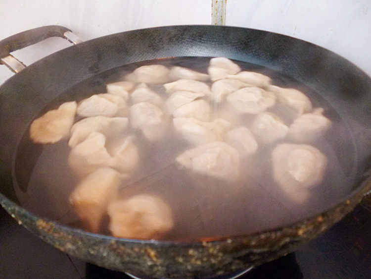 甜玉米虾仁饺子步骤7