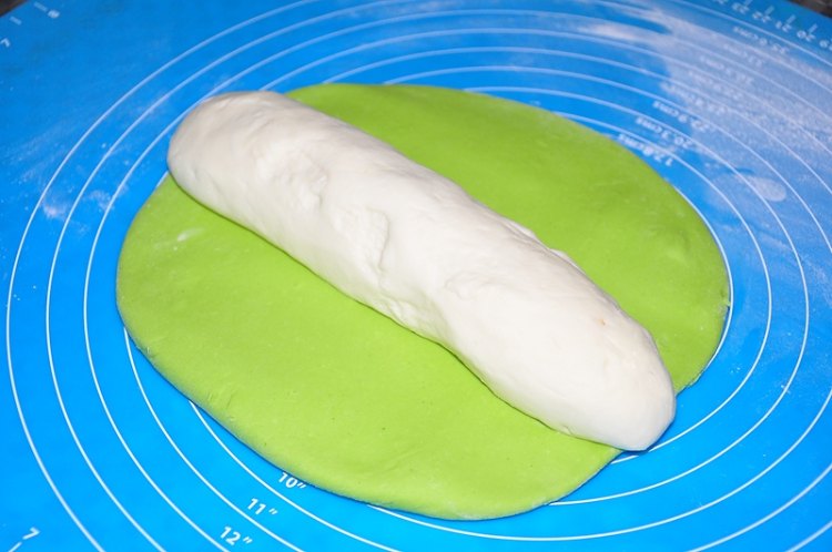 百财虾仁玉米饺子步骤9