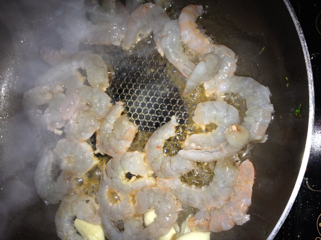小炒虾仁步骤2