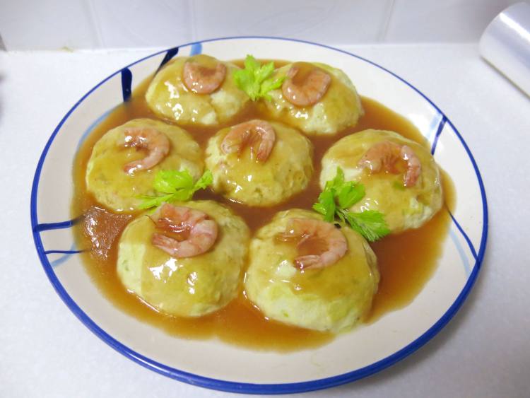 蒸虾仁豆腐丸子步骤12