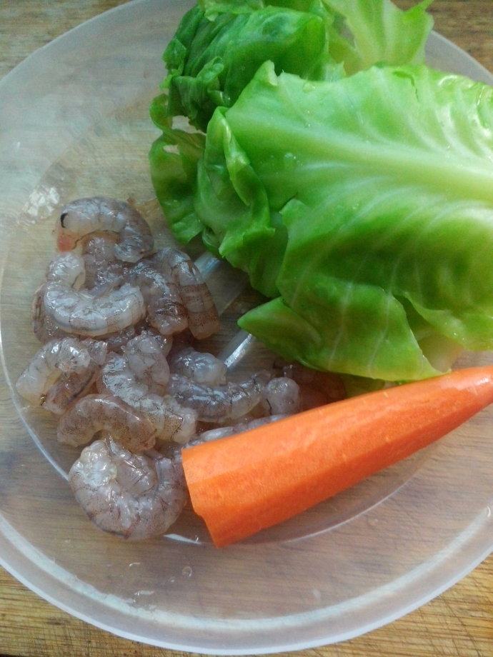 虾仁米饼步骤1