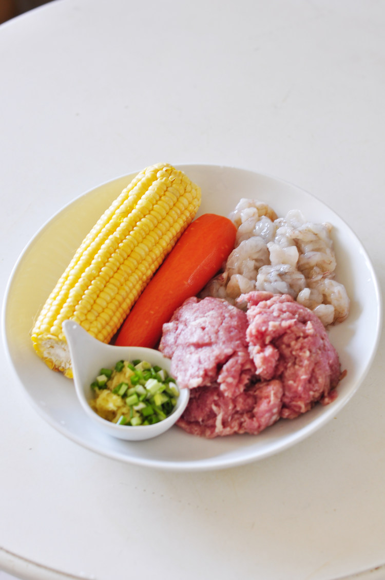 虾仁玉米馅饼步骤1