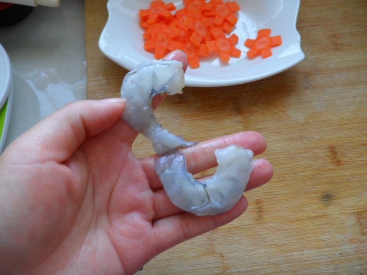西兰花炒虾仁步骤3
