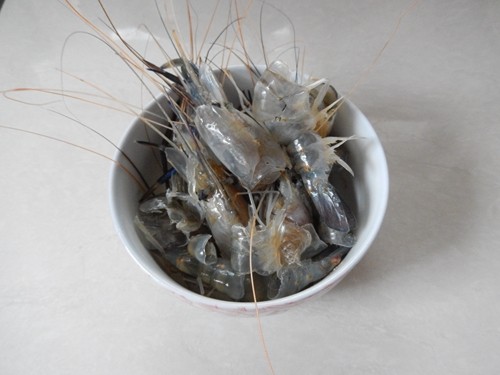 虾仁玉米炒饭步骤2