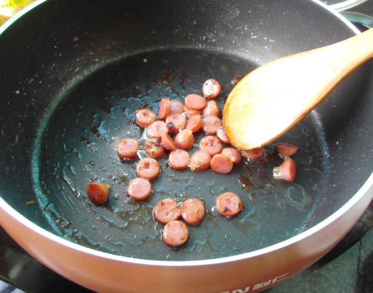 虾仁焖饭步骤6