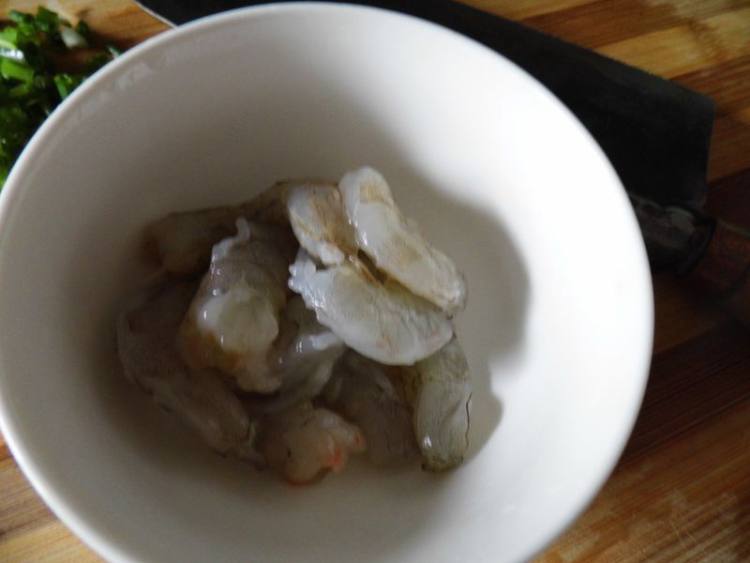 香辣虾仁蒸南瓜步骤4