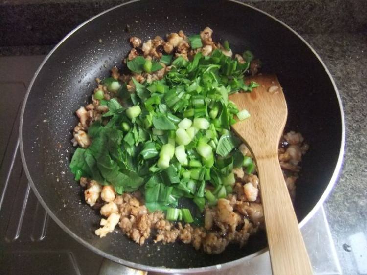 虾仁炒肉沫步骤9