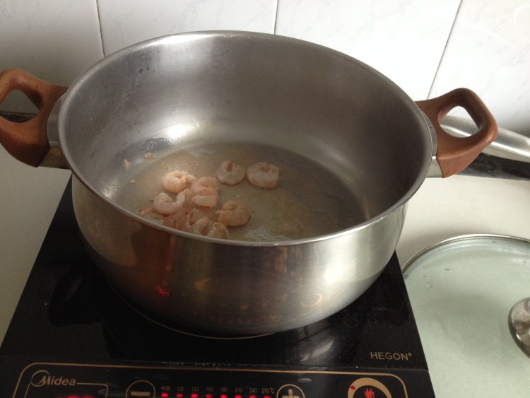 冬瓜虾仁毛豆汤步骤4