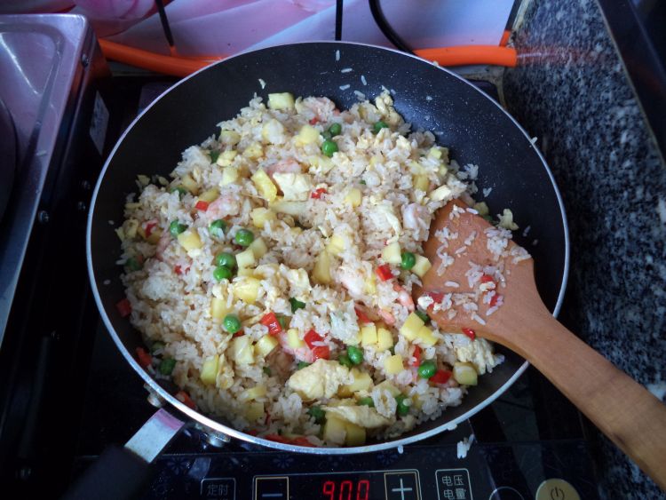 虾仁菠萝炒饭步骤17