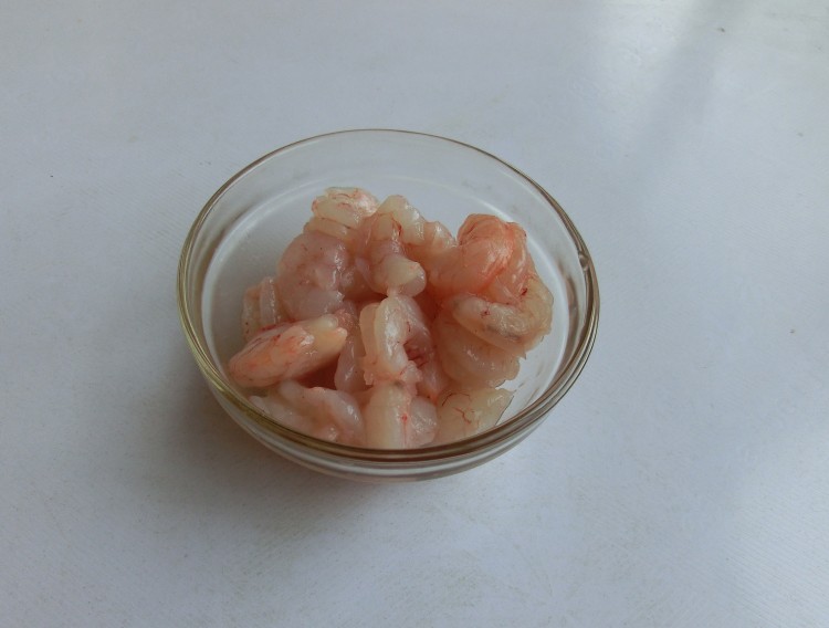 虾仁滑蛋烩饭步骤1