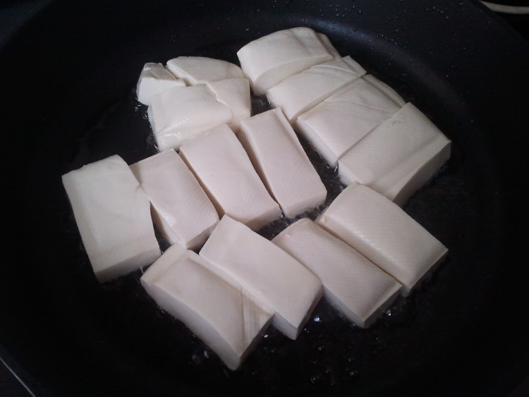 酱焖豆腐步骤2