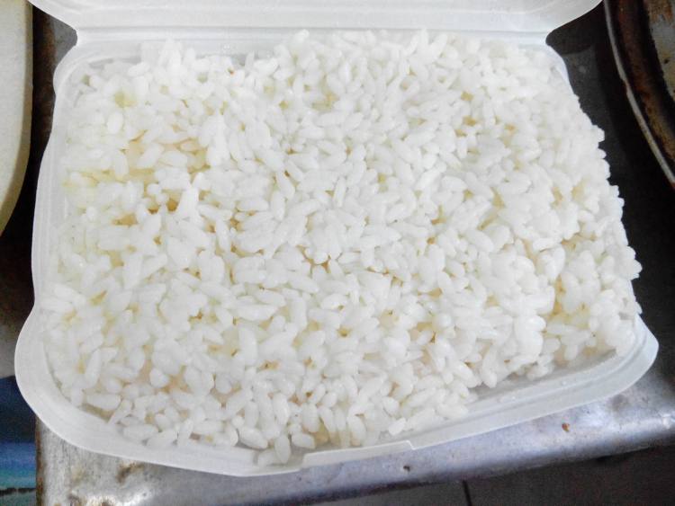 虾仁青豆炒饭步骤4