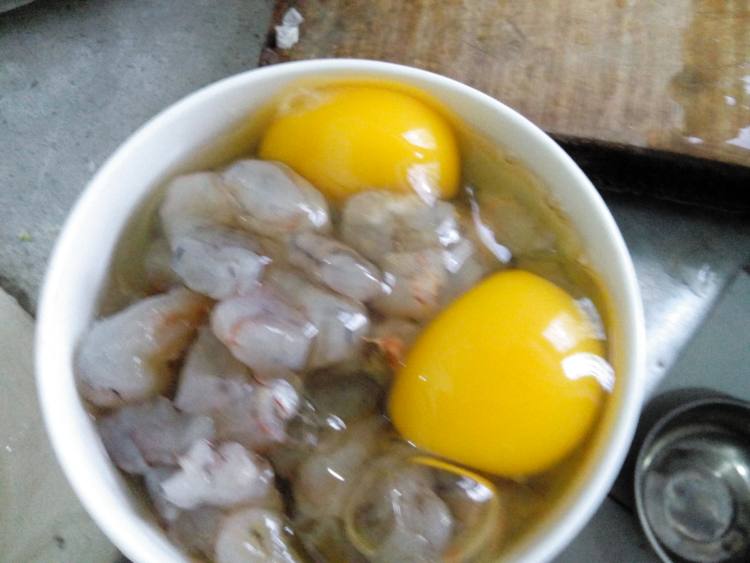 虾仁青豆炒饭步骤5