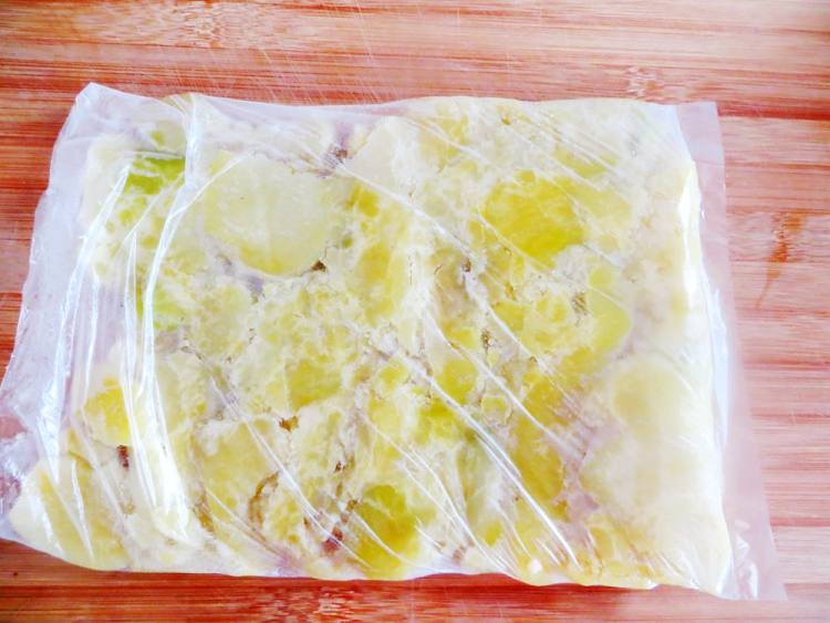 番茄虾仁奶香土豆泥步骤3