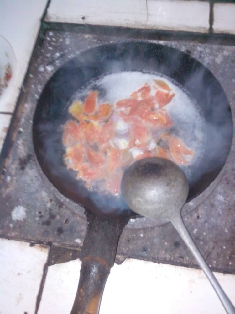 西红柿鸡蛋虾仁汤步骤5