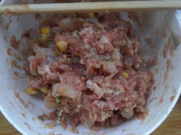 鲜虾玉米牛肉丸步骤11