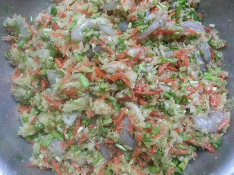 虾仁白菜蒜苗蒸饺步骤13