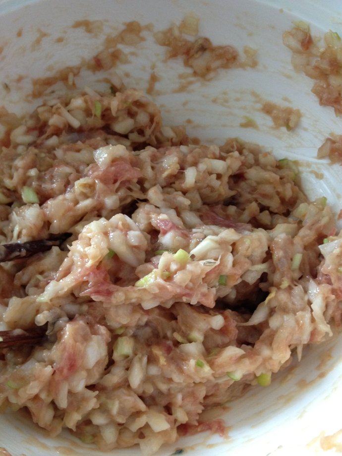 如意白菜猪肉柳叶饺步骤2
