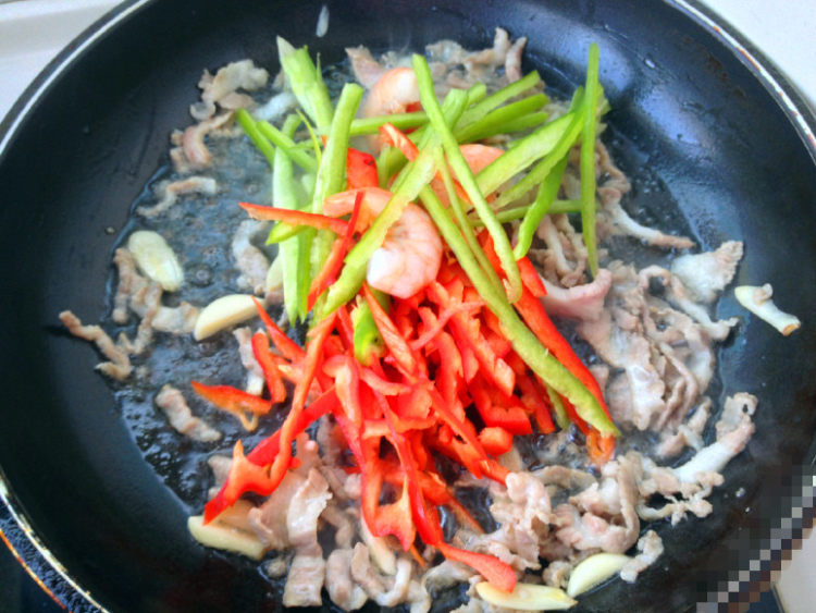 肉炒意大利面步骤7