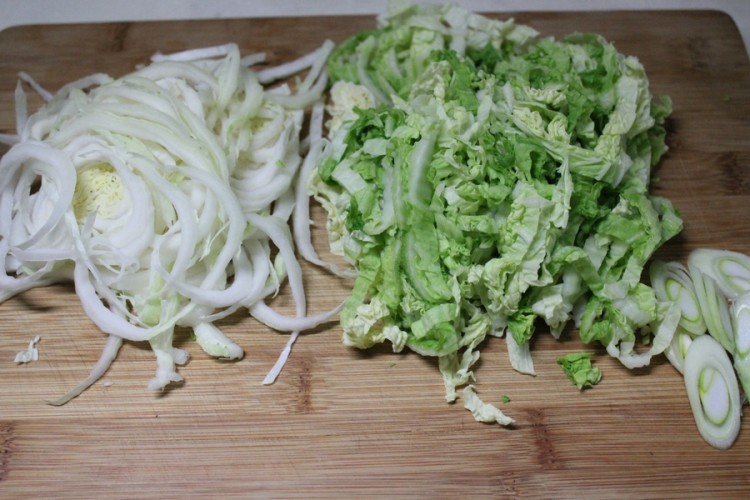 白菜肉丸粉丝汤步骤4