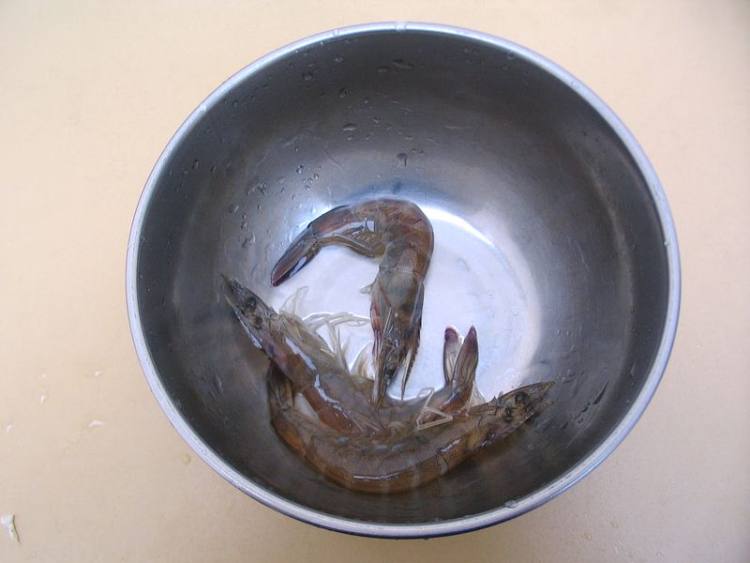玻璃虾仁步骤6