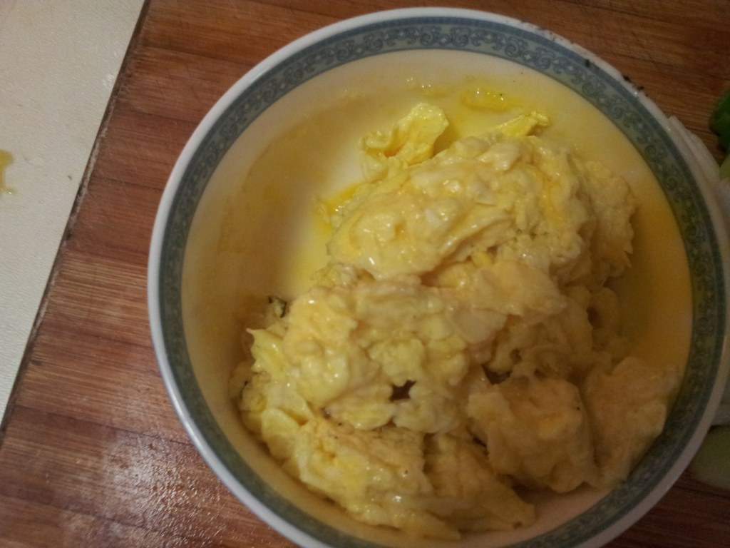 黄瓜鸡蛋炒虾仁步骤4