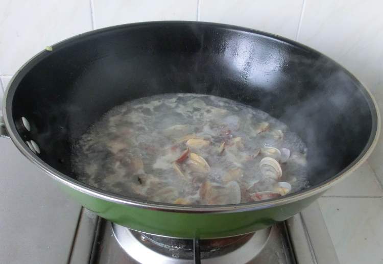 黄豆文蛤豆腐汤步骤5
