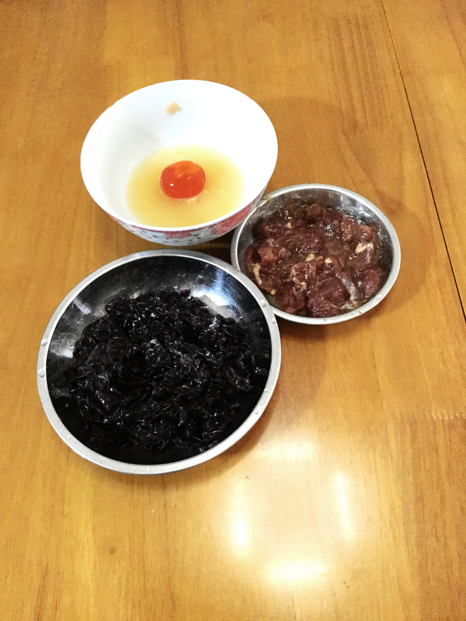 咸蛋紫菜汤步骤2