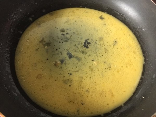 肉松咸蛋黄和火腿培根步骤2