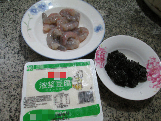 紫菜虾仁豆腐步骤1