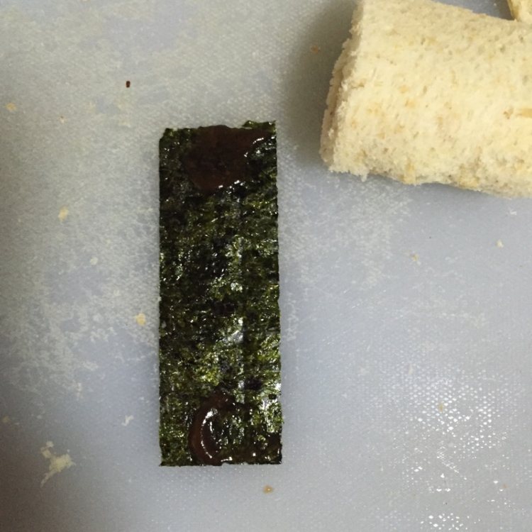 吐司火腿紫菜卷步骤6